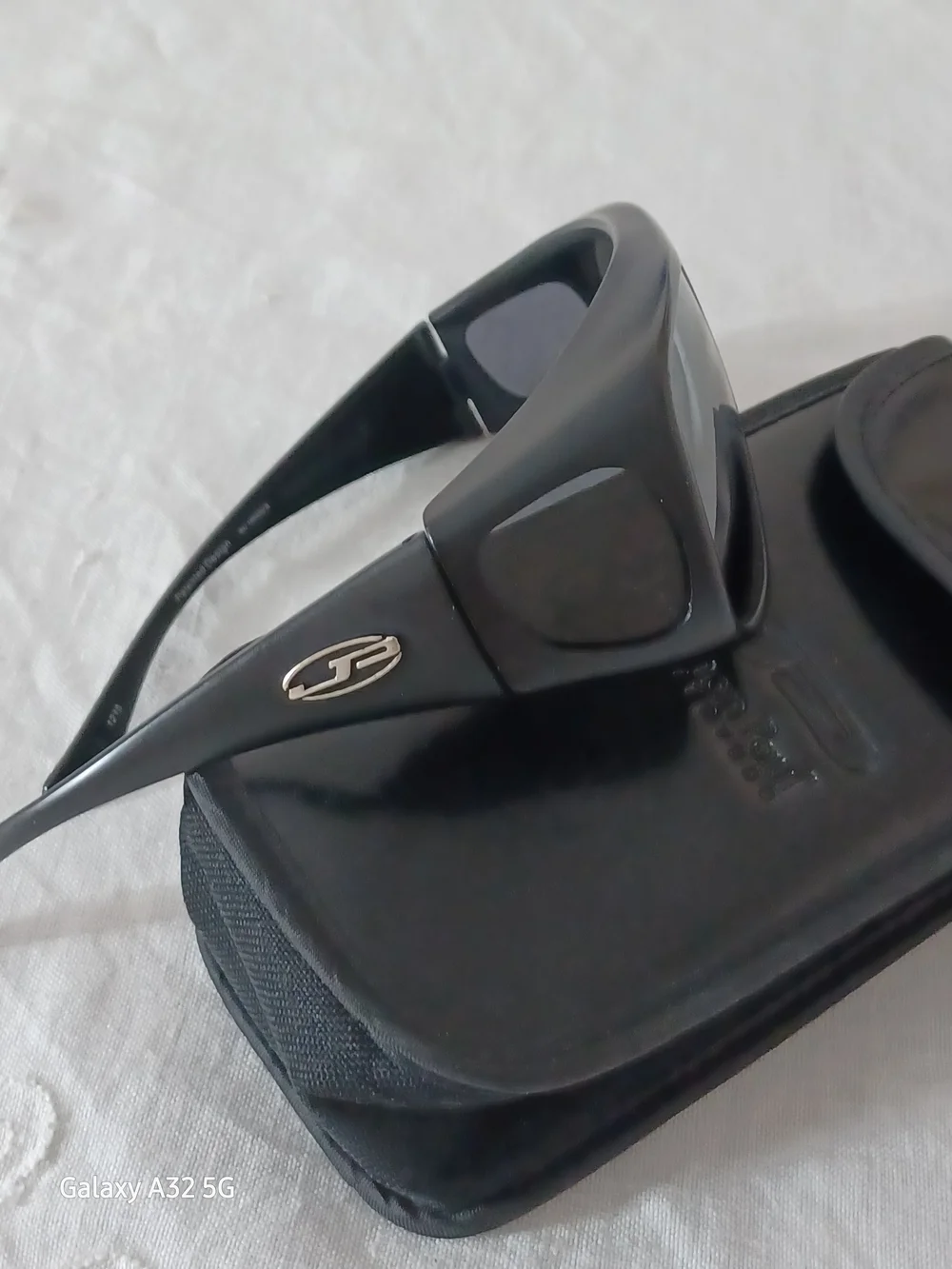 Jonathan Paul Fitovers Polarized Sunglasses with Case